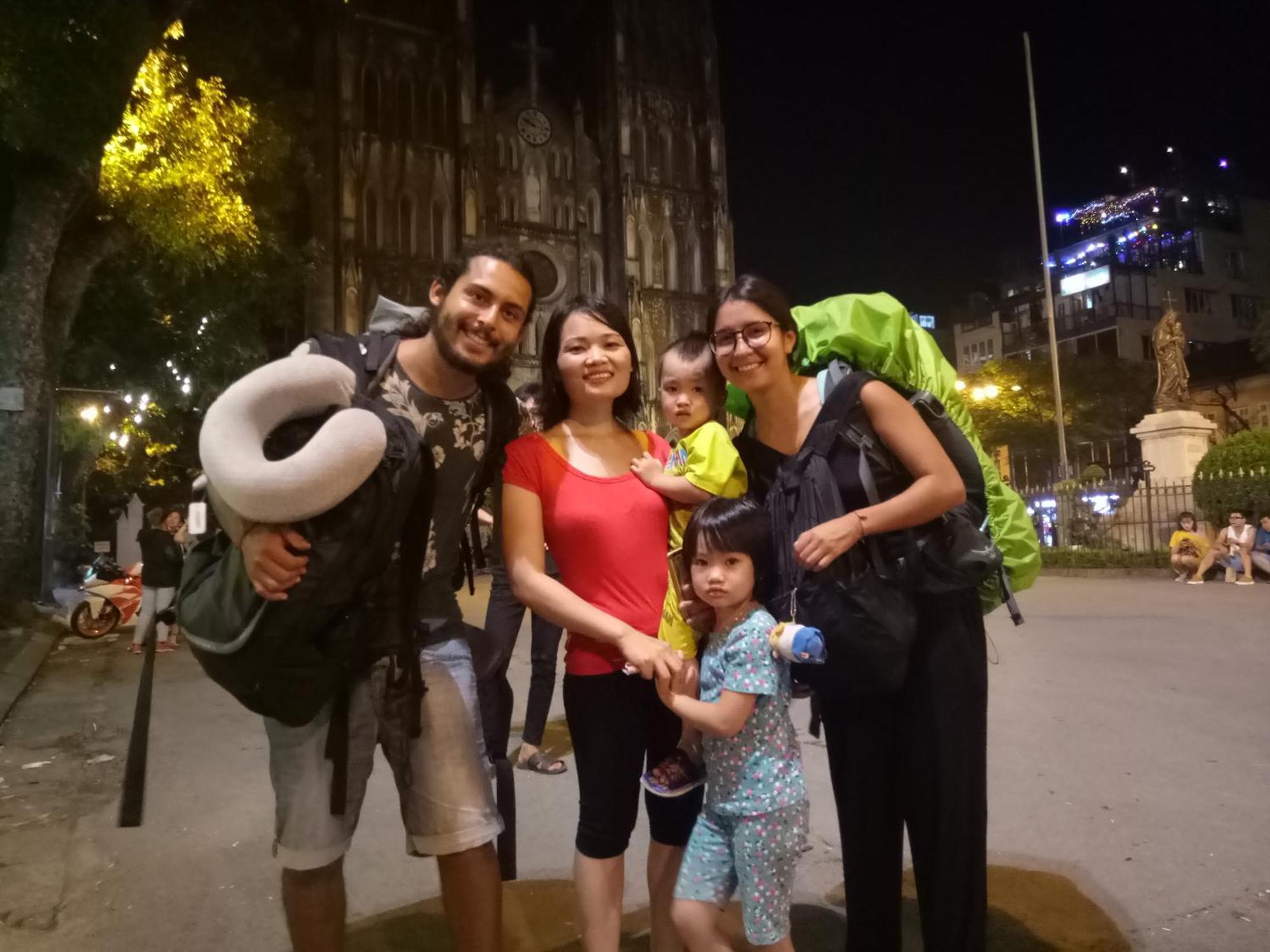 Nusmile'S Hostel And Travel Ханой Екстериор снимка